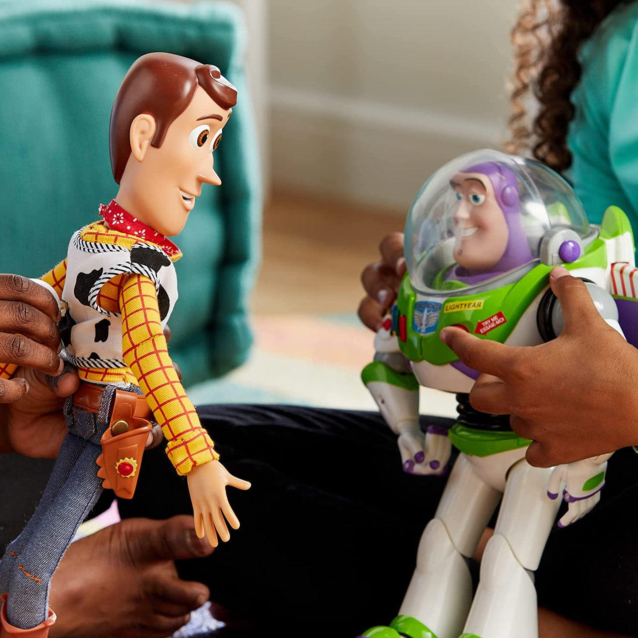 Official Woody Interactive Talking Action Figure from Toy Story 4, 35Cm/15”, Features 10+ English Phrases, Interacts with Other Figures and Toys, Laser Lights, Suitable for Ages 3+